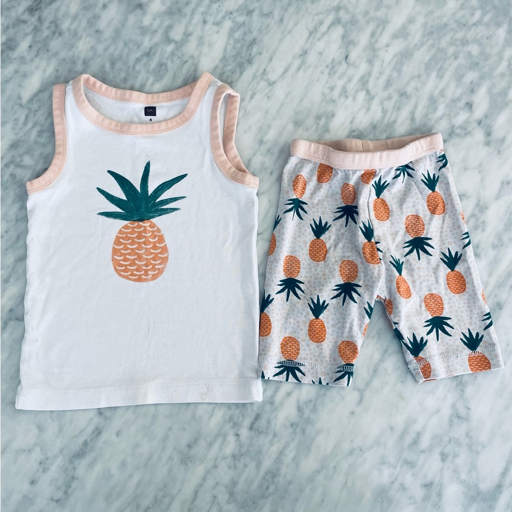 Tea pineapple PJ’s Size 4T